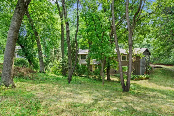 2304 150th ST W, Burnsville, MN 55306