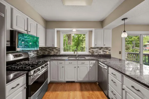 2304 150th ST W, Burnsville, MN 55306