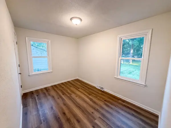 2084 Hillview RD, Mounds View, MN 55112