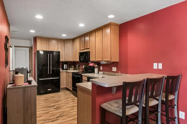 6420 Lakota TRL, Lino Lakes, MN 55014