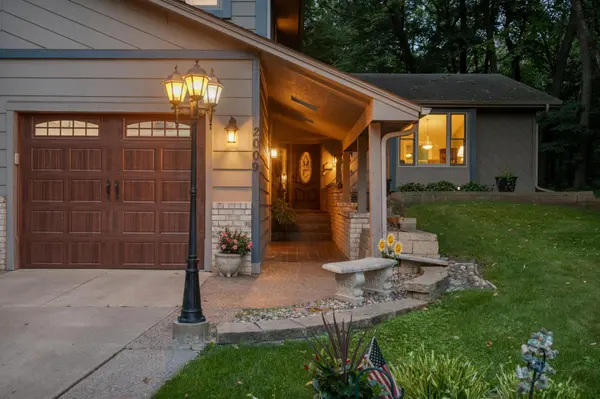 2009 Indian RD W, Minnetonka, MN 55305