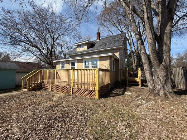 1603 Hudson RD, Saint Paul, MN 55106