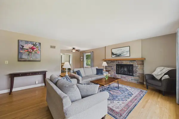 2640 Noble AVE N, Golden Valley, MN 55422