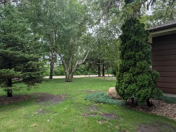 2113 Country Club DR NE, Willmar, MN 56201