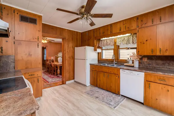 911 Reed ST N, Waterville, MN 56096