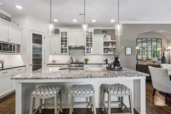 5010 Dale Ridge RD, Woodbury, MN 55129