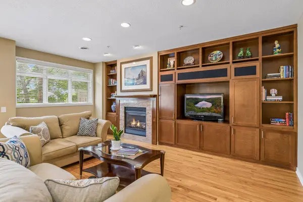 519 Willoughby WAY W, Minnetonka, MN 55305