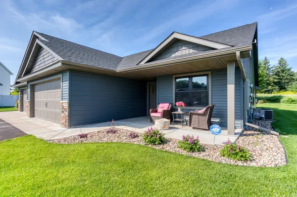 2909 Elgin CT, River Falls, WI 54022
