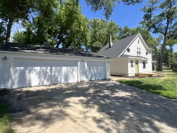 512 3rd ST S, Atwater, MN 56209