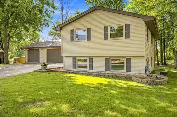 100 Shadywood LN, Delano, MN 55328