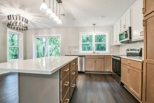 5436 Rowland Rd, Minnetonka, MN 55343