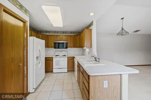 1522 4th AVE E, Shakopee, MN 55379