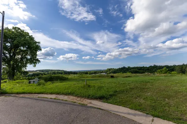 1330 Hillside DR, Red Wing, MN 55066