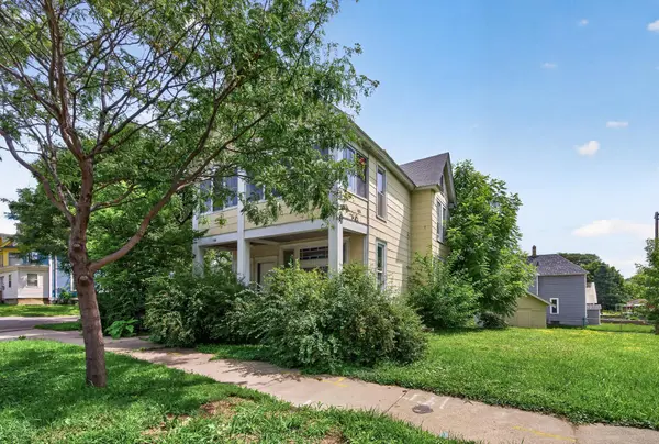 1136 Edgerton ST, Saint Paul, MN 55130
