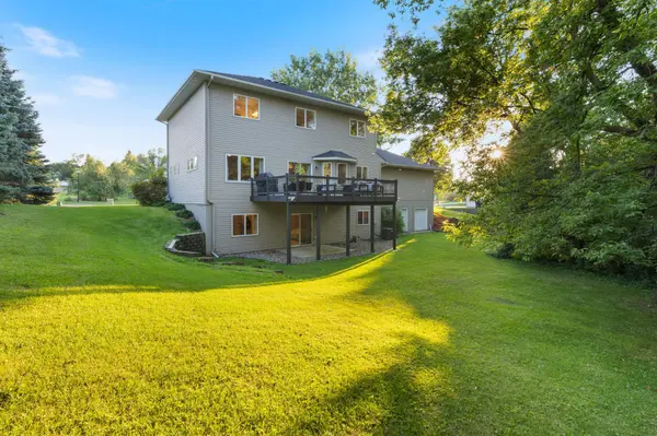 16096 Harmony PATH, Lakeville, MN 55044