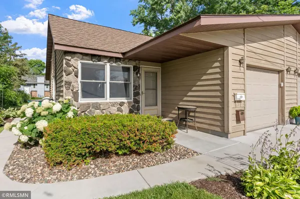 1106 Owens ST N, Stillwater, MN 55082