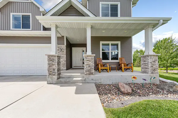 135 Stoneridge LN NE, Owatonna, MN 55060