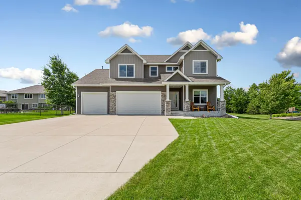 135 Stoneridge LN NE, Owatonna, MN 55060