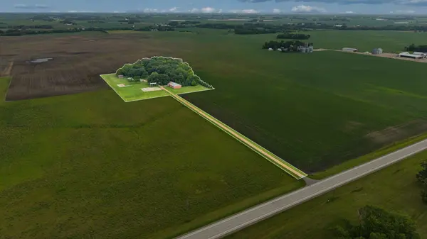 8363 County Road 2, Glencoe, MN 55336