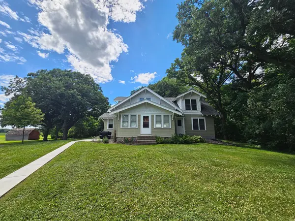 8363 County Road 2, Glencoe, MN 55336