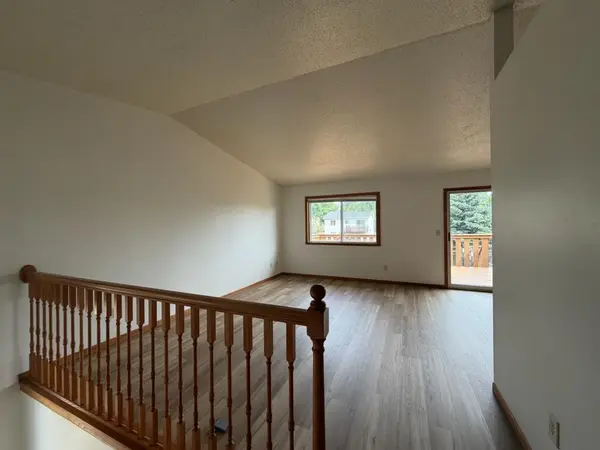1010 Oak PL, West Fargo, ND 58078