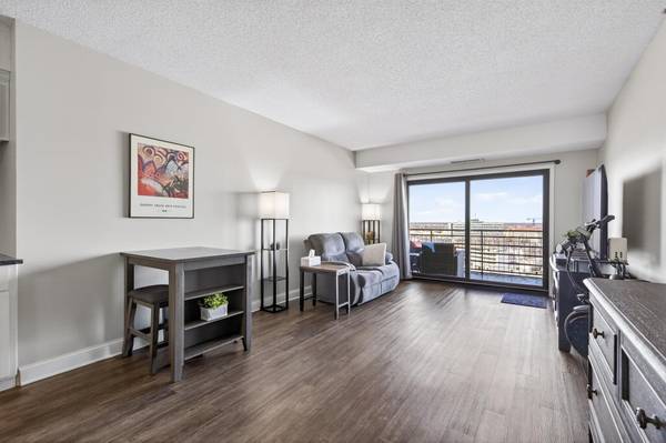 26 10th ST W #2004, Saint Paul, MN 55102