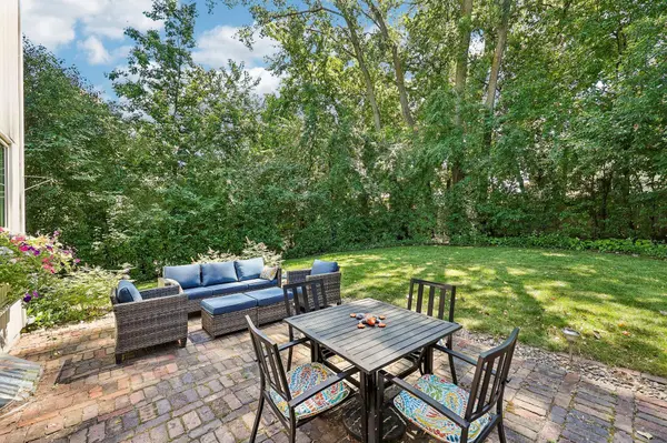 5551 W 93rd ST, Bloomington, MN 55437