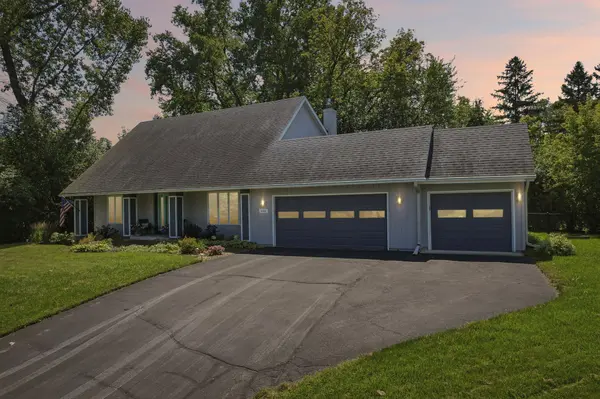 5551 W 93rd ST, Bloomington, MN 55437