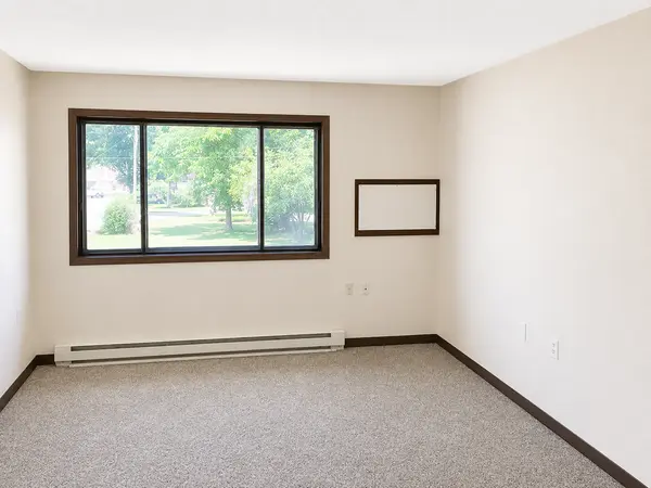 401 S Oak ST #8, Ellsworth, MN 56129