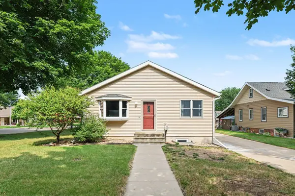 920 N Spring ST, Luverne, MN 56156