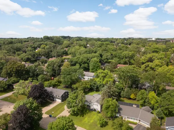 6620 Limerick LN, Edina, MN 55439