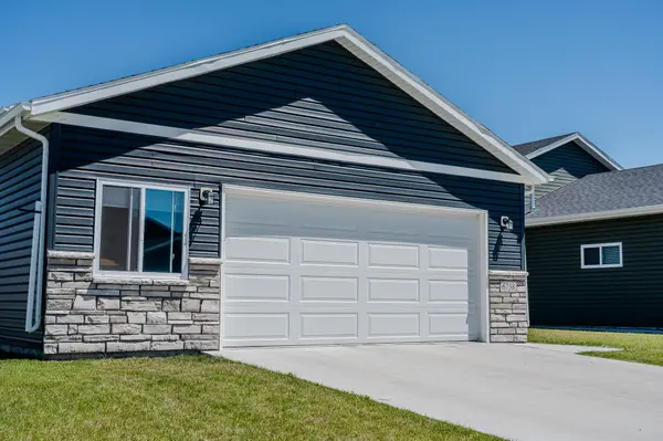6738 Joseph ST, Horace, ND 58047