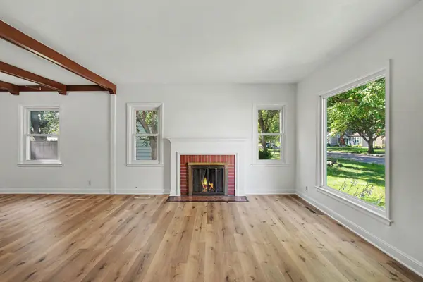 3830 Zenith AVE N, Robbinsdale, MN 55422