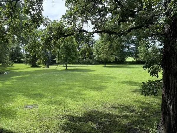 33850 98th ST, Waseca, MN 56093