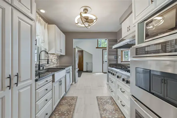 6439 Olympia ST, Golden Valley, MN 55427