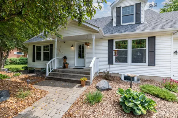 67 W Wood Ridge DR, River Falls, WI 54022