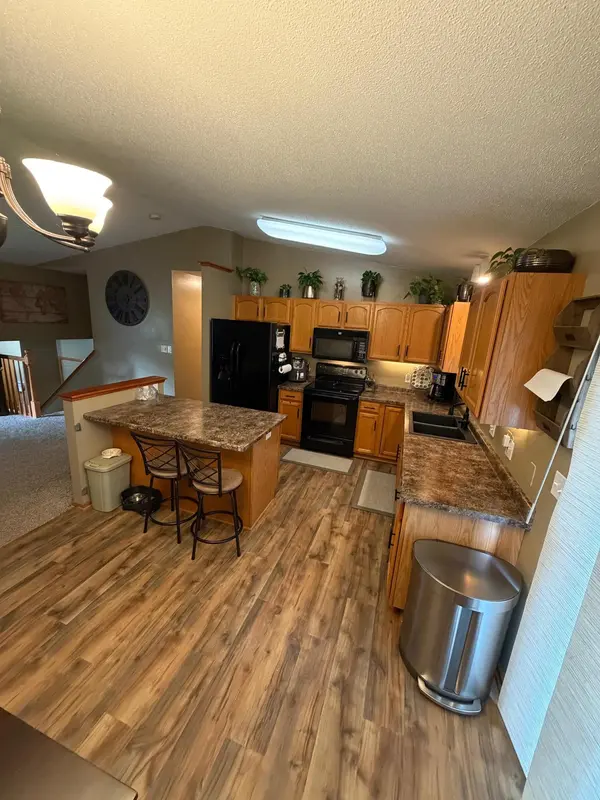 3838 Strathmore LN SE, Rochester, MN 55904