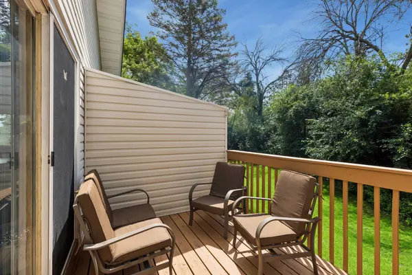 4316 Thornhill LN, Vadnais Heights, MN 55127