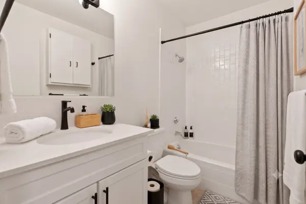 19 S 1st ST #B305, Minneapolis, MN 55401