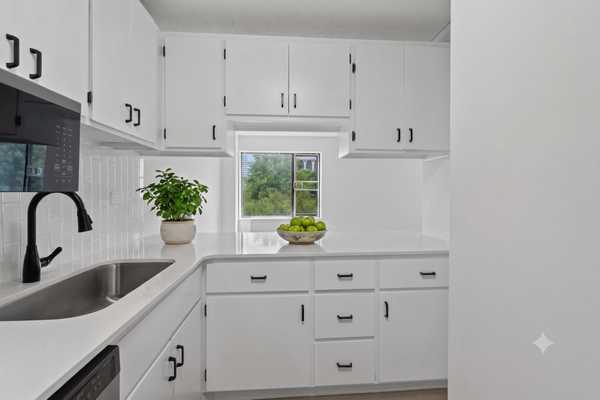 19 S 1st ST #B305, Minneapolis, MN 55401