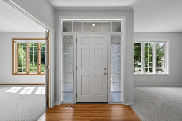 4168 Cashell GLN, Eagan, MN 55122