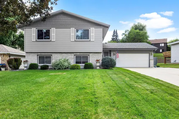 5213 Overlook DR, Bloomington, MN 55437