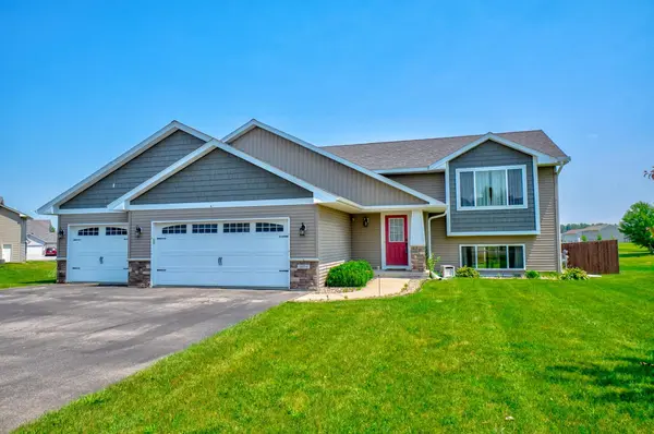 1004 Wyoming ST, Roberts, WI 54023