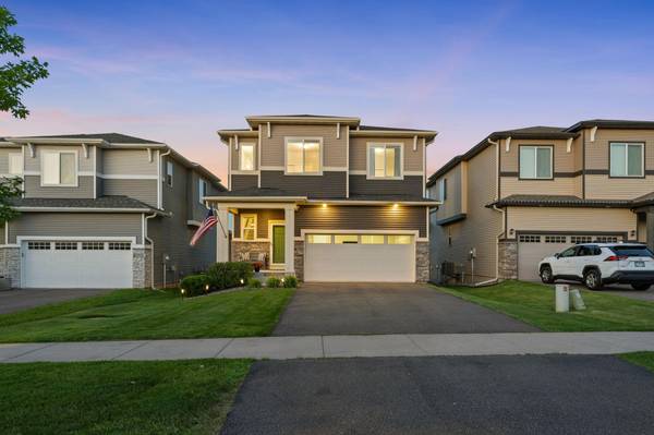 8260 Deerwood LN N, Maple Grove, MN 55369