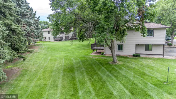 8824 N Maplebrook CT, Brooklyn Park, MN 55445