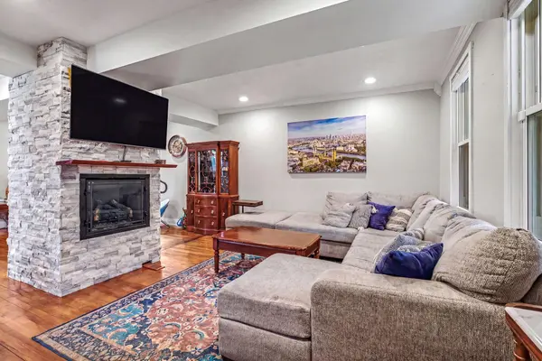 406 Superior ST, Saint Paul, MN 55102