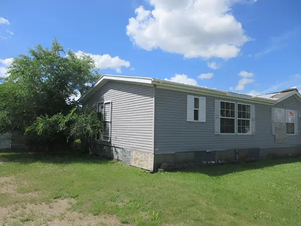 106 Brisbane LN, Emerado, ND 58228