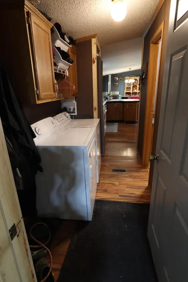 752 Lenmark LN, Badger, MN 56714