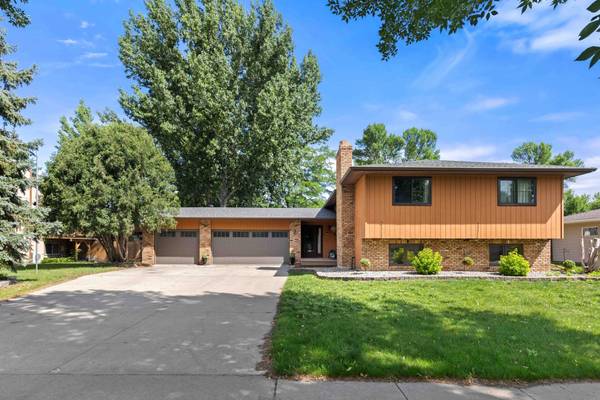 2101 26th AVE S, Fargo, ND 58103
