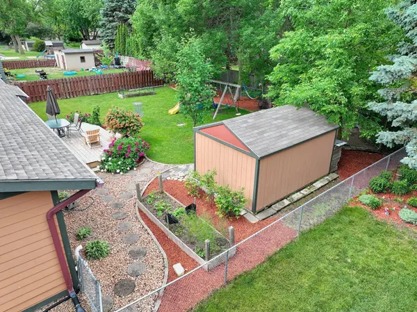 492 Shady Ridge RD NW, Hutchinson, MN 55350